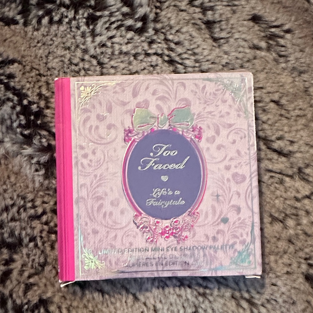 Too Faced Mini Eyeshadow Set - Picture 3 of 4
